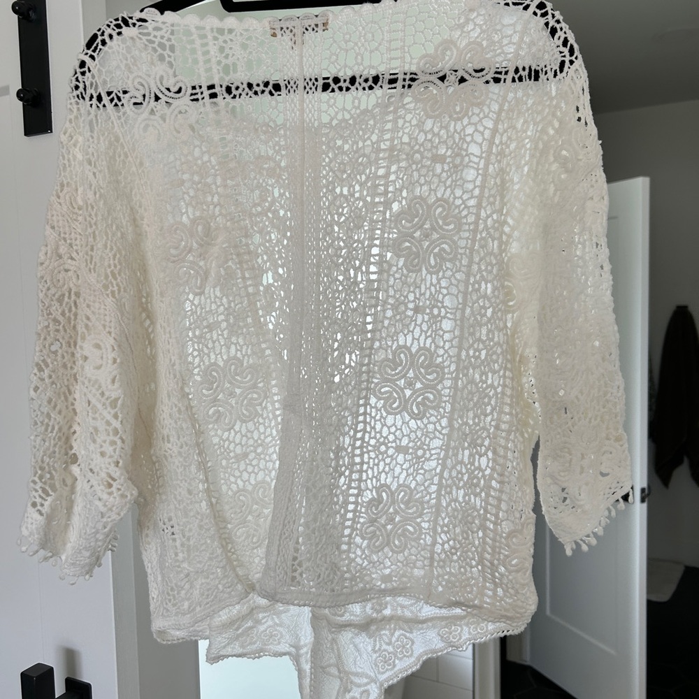Democracy White Crochet Lace Peasant Blouse - Picture 4 of 5